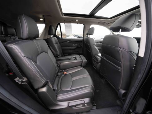 Used 2024 Honda Pilot Touring image 25