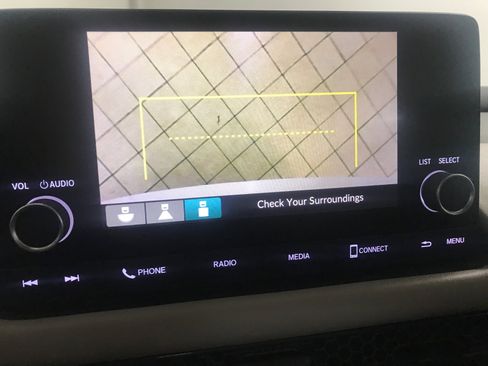 Used 2023 Honda HR-V LX image 15