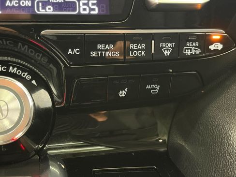 Used 2023 Acura MDX SH-AWD image 29