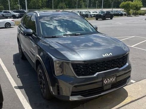 Used 2024 Kia Sorento S AWD/4WD image 1