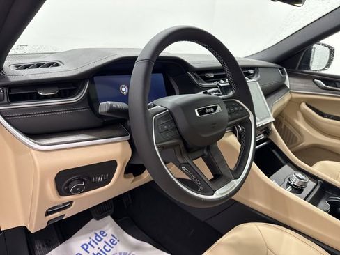 New 2025 Jeep Grand Cherokee L Limited AWD/4WD image 24