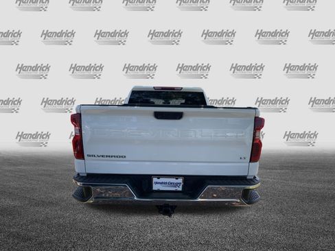 Used 2022 Chevrolet Silverado 1500 LT RWD image 9