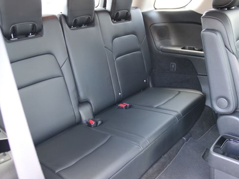 Certified 2023 Nissan Pathfinder Platinum AWD/4WD image 11