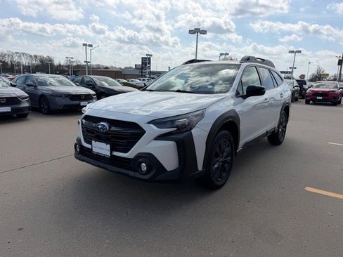 Used 2024 Subaru Outback Onyx Edition image 7
