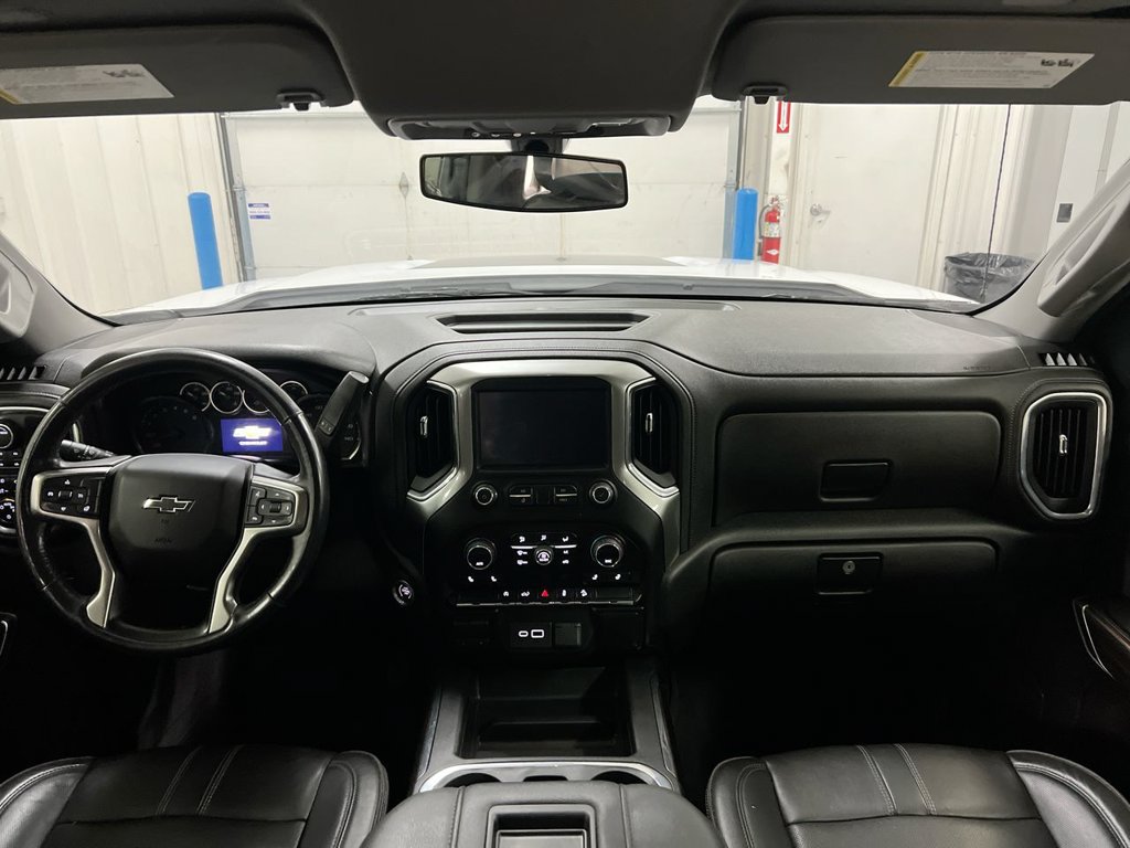Used 2022 Chevrolet Silverado 1500 RST w/ Z71 Off-Road Package AWD/4WD image 10
