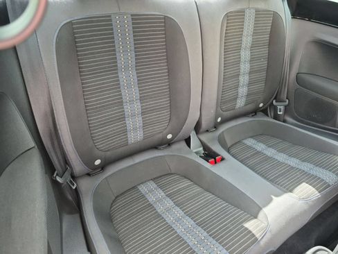 Used 2013 Volkswagen Beetle Turbo FWD image 20