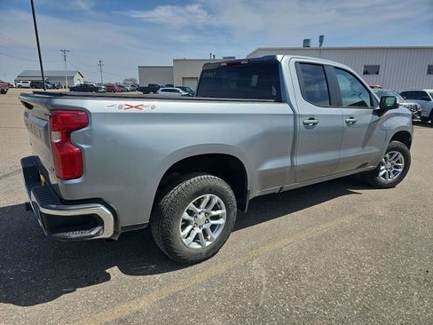 Used 2025 Chevrolet Silverado 1500 LT AWD/4WD image 5