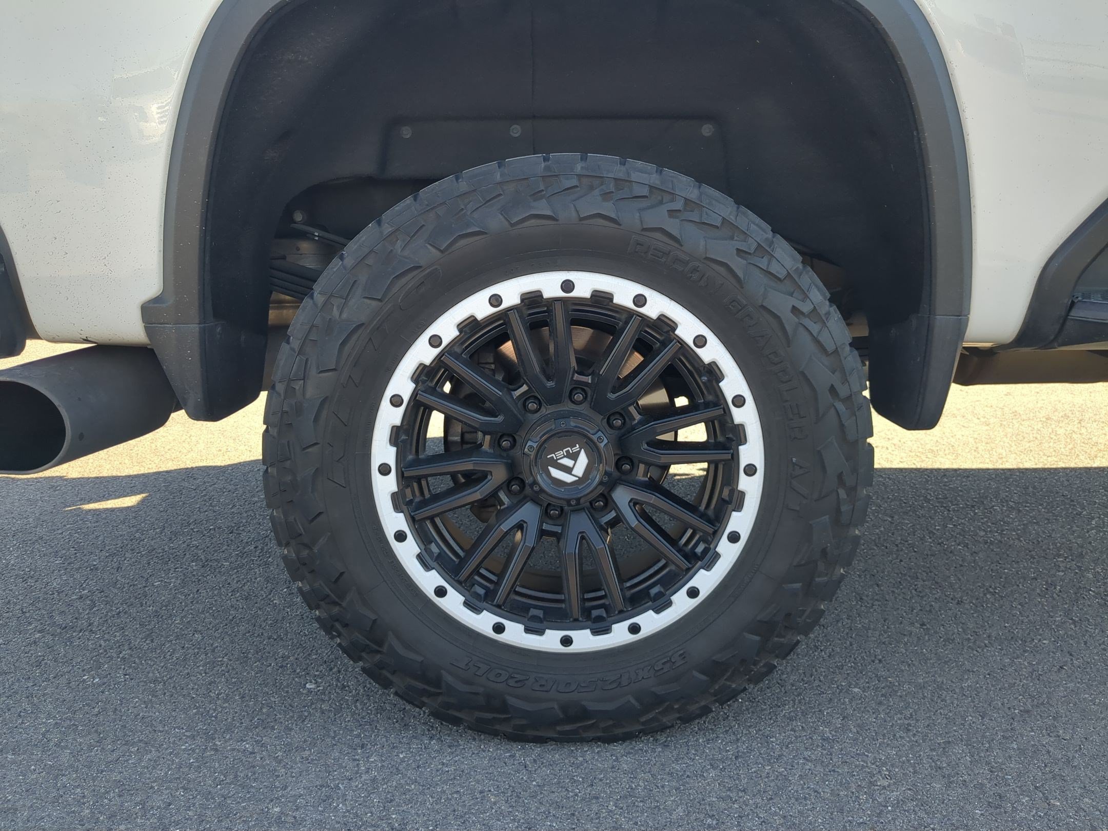 Used 2023 Chevrolet Silverado 3500 High Country w/ Z71 Off-Road Package AWD/4WD image 12