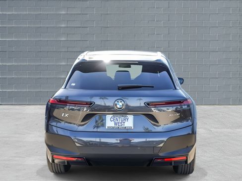 Used 2025 BMW iX xDrive50 image 3