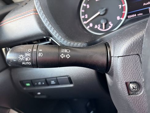 Used 2023 Nissan Sentra SR w/ SR Premium Package FWD image 15