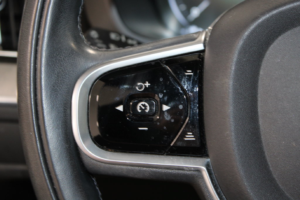 Used 2020 Volvo XC60 T6 Inscription AWD/4WD image 35
