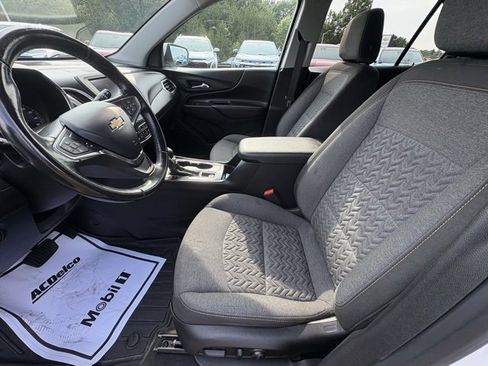 Used 2022 Chevrolet Equinox LT w/ Driver Convenience Package image 21
