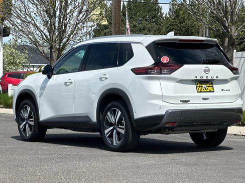 Used 2026 Nissan Rogue SL image 6