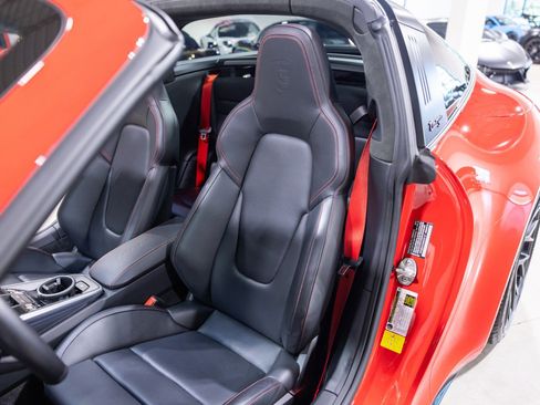 Used 2022 Porsche 911 AWD/4WD image 39