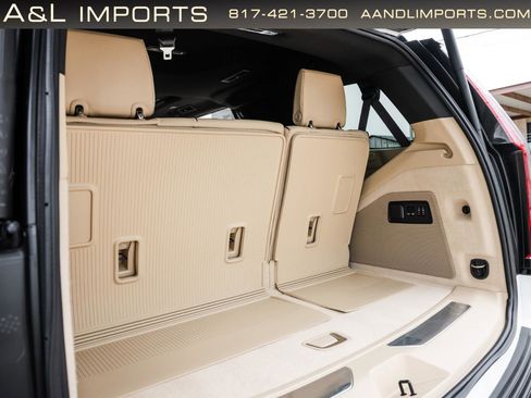 Used 2024 Cadillac Escalade Premium Luxury w/ Performance Package AWD/4WD image 67