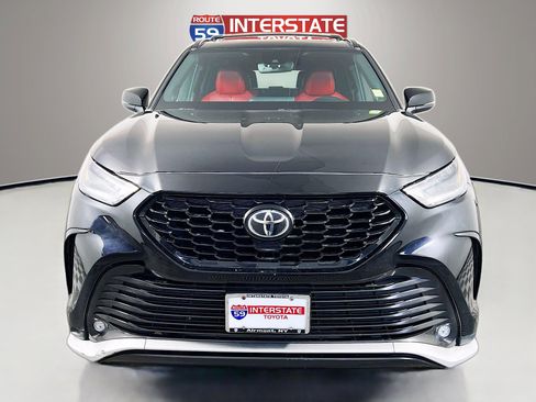 Certified 2021 Toyota Highlander XSE image 2