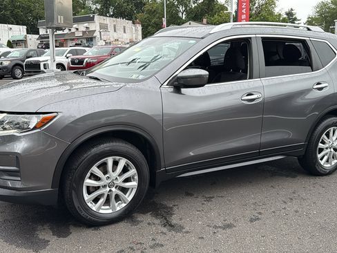 Used 2020 Nissan Rogue SV AWD/4WD image 3