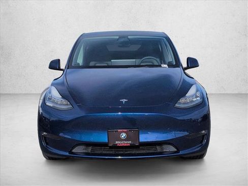 Used 2021 Tesla Model Y Long Range image 2