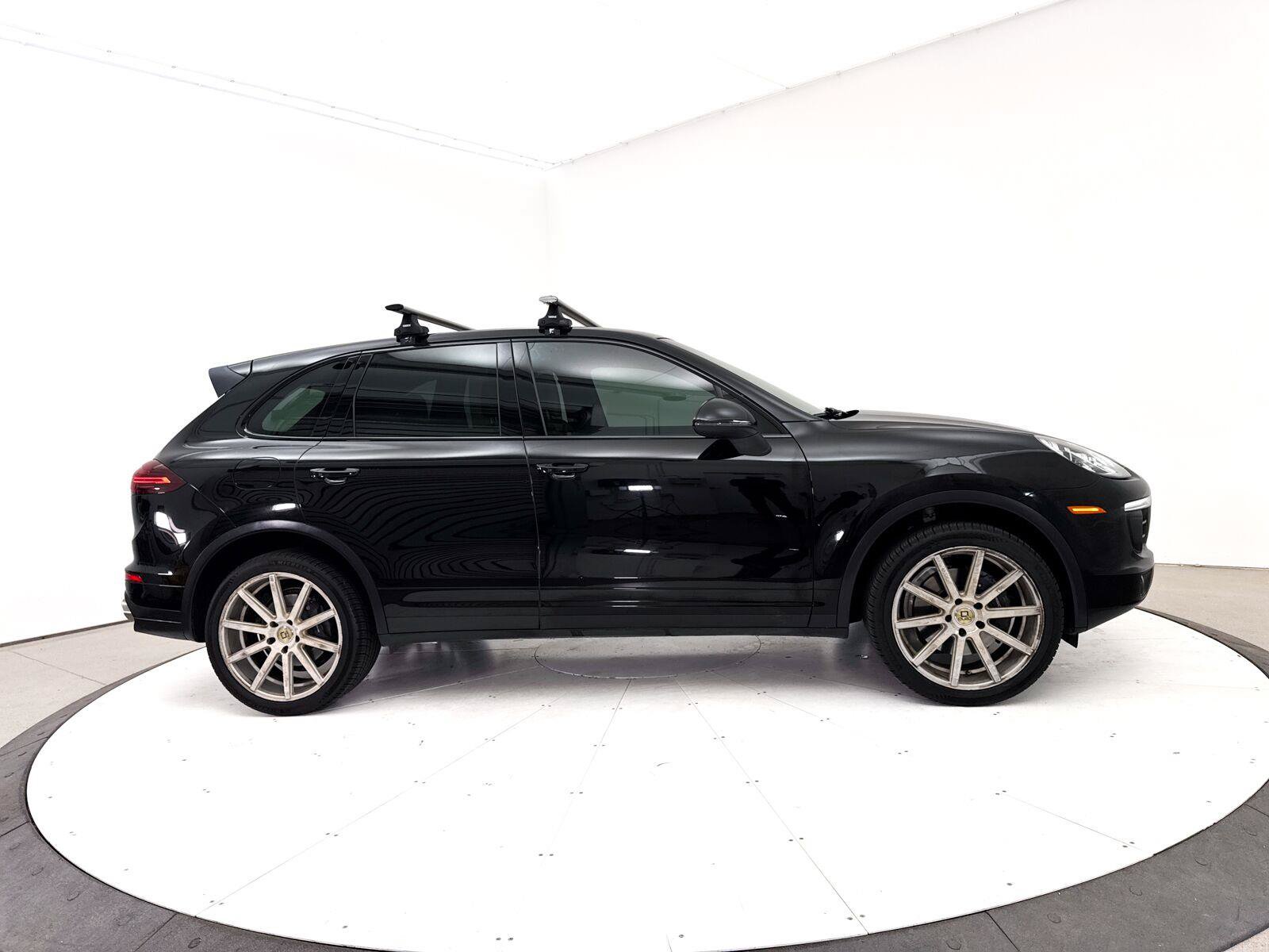 Used 2016 Porsche Cayenne AWD/4WD image 36