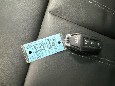 Used 2025 Audi Q5 Premium Plus w/ Premium Plus AWD/4WD image 12