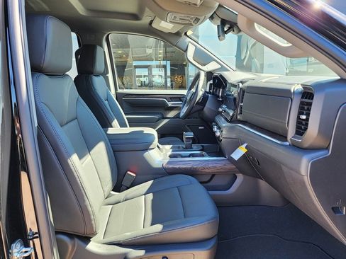 New 2026 GMC Sierra 1500 SLT w/ SLT Premium Plus Package image 38