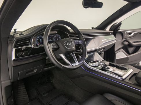 Used 2023 Audi Q8 Prestige AWD/4WD image 25