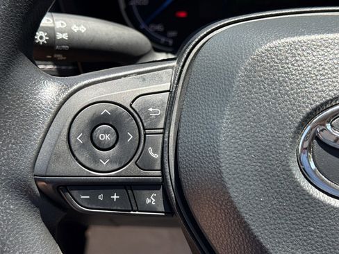 Used 2025 Toyota RAV4 XLE AWD/4WD image 20