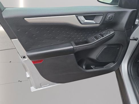 Certified 2020 Ford Escape SEL image 10