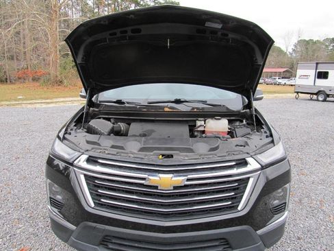Used 2023 Chevrolet Traverse LT image 46