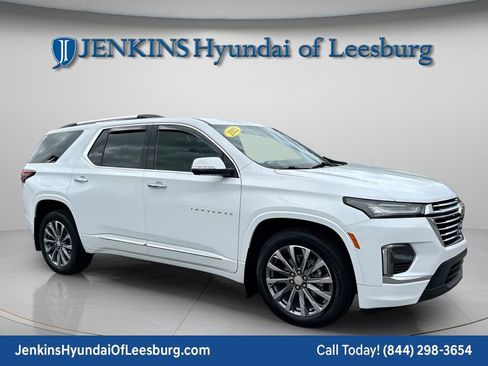 Used 2022 Chevrolet Traverse Premier image 1