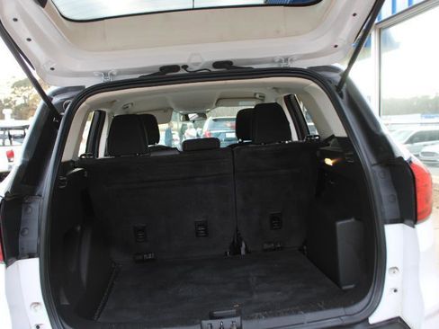 Used 2019 Ford Escape SE FWD image 16