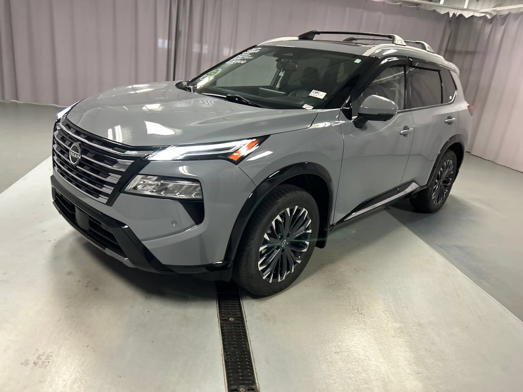 Used 2024 Nissan Rogue Platinum AWD/4WD image 3