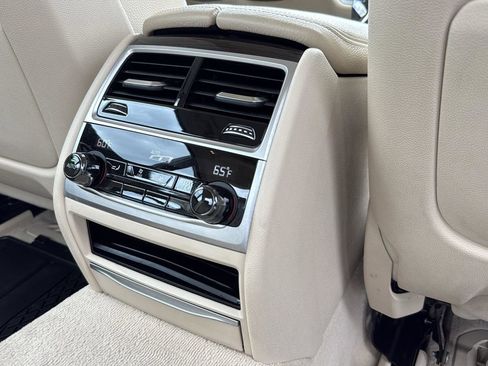 Used 2019 BMW 740i w/ Executive Package image 28