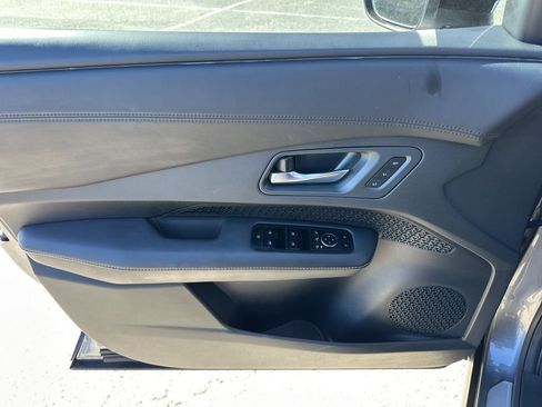 Used 2023 Nissan Ariya AWD image 26