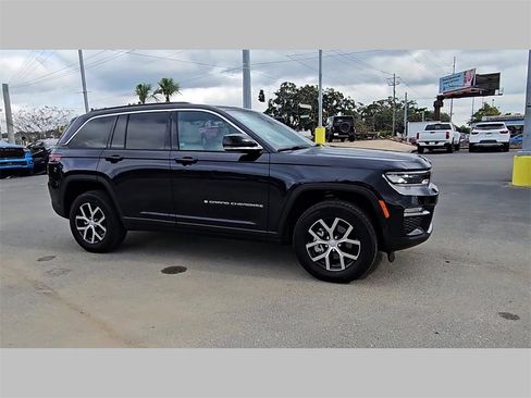 Certified 2024 Jeep Grand Cherokee Limited image 37