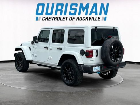 Used 2024 Jeep Wrangler Unlimited Sahara AWD/4WD image 4