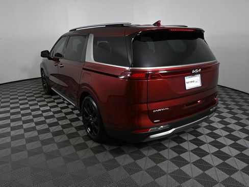 Used 2024 Kia Carnival SX Prestige FWD image 4