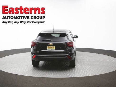 Used 2024 Chevrolet Trax LS FWD image 36