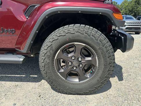 Used 2021 Jeep Gladiator Sport image 13