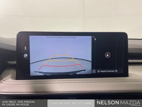 Used 2025 Genesis G70 2.5T RWD image 11