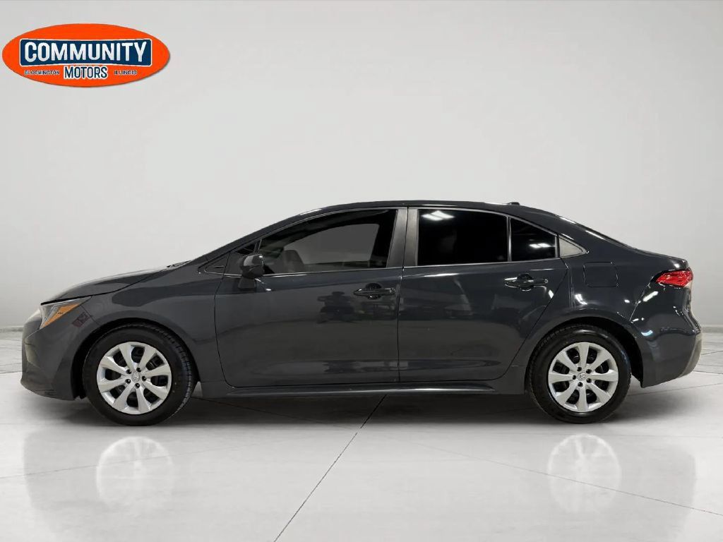 Used 2023 Toyota Corolla LE FWD image 3