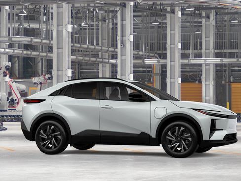 New 2026 Toyota C-HR AWD/4WD image 13