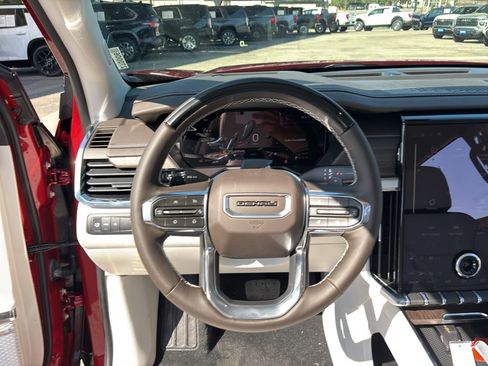 Used 2027 GMC Acadia Denali FWD image 29