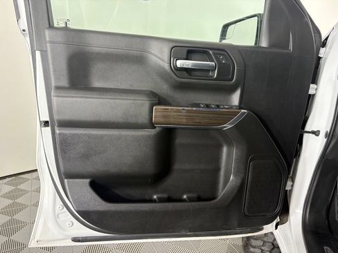 Used 2019 Chevrolet Silverado 1500 RST AWD/4WD image 17