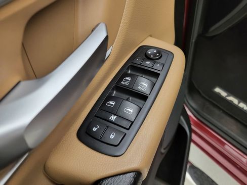 Used 2019 RAM 1500 Big Horn image 32