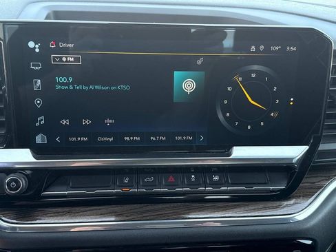 Used 2024 Chevrolet Silverado 2500 LT image 13