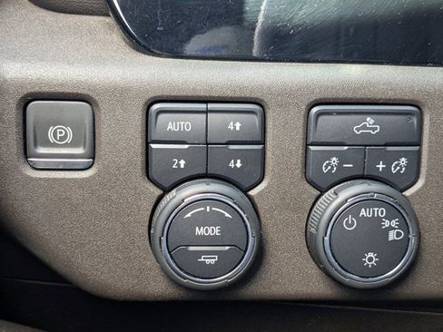 Used 2024 Chevrolet Silverado 1500 LT AWD/4WD image 24