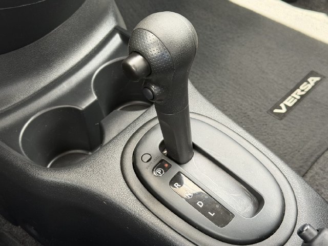 Used 2014 Nissan Versa S Plus FWD image 19