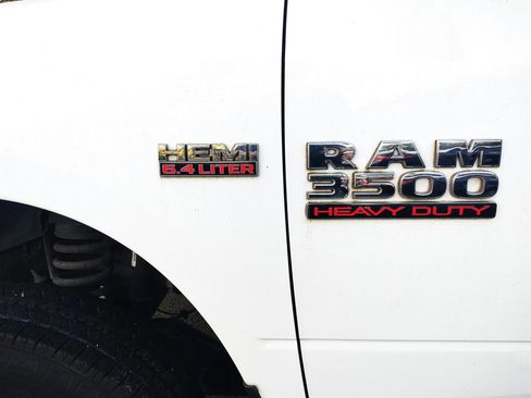 Used 2015 RAM 3500 Tradesman RWD image 8