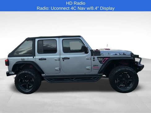 Used 2019 Jeep Wrangler Unlimited Sahara image 5